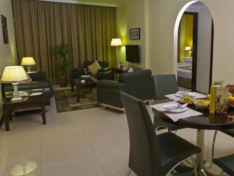 Fortune Hotel Apartments Abu Dhabi Exteriör bild